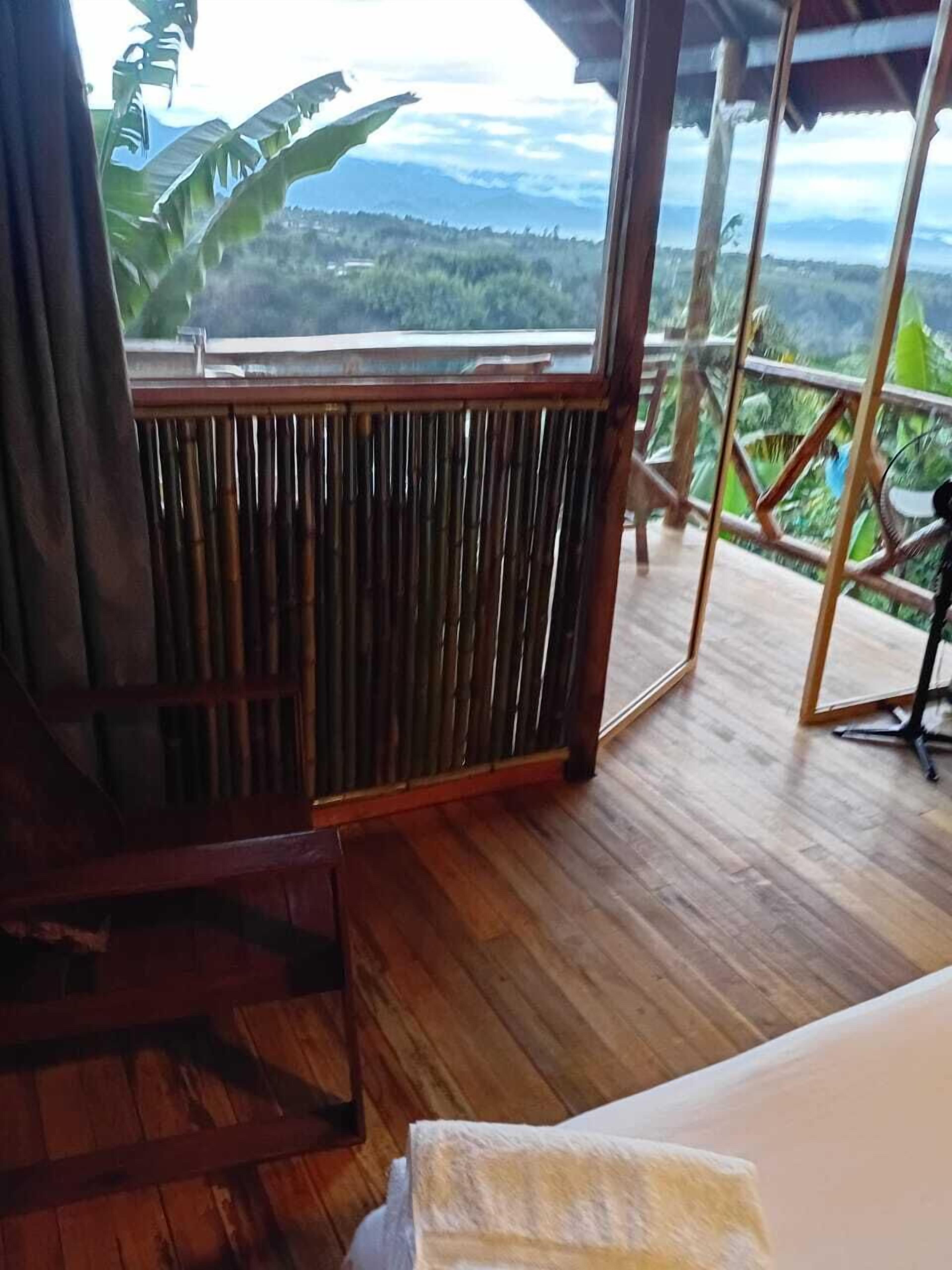 Family Cabin, Balcony, Mountain View | Free WiFi