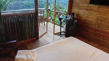 Family Cabin, Balcony, Mountain View | Free WiFi