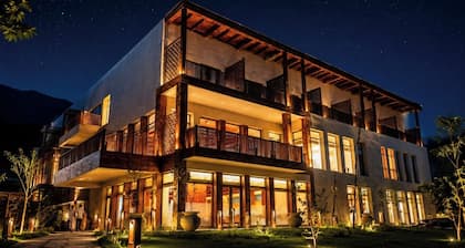 Sost Serena Hotel