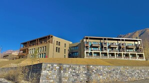 Exterior - Sost Serena Hotel  (Sost)