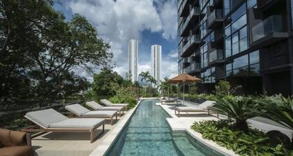 Spacious Modern Apt with Queen Bed Pool Gym Panama