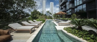 Spacious Modern Apt with Queen Bed Pool Gym Panama