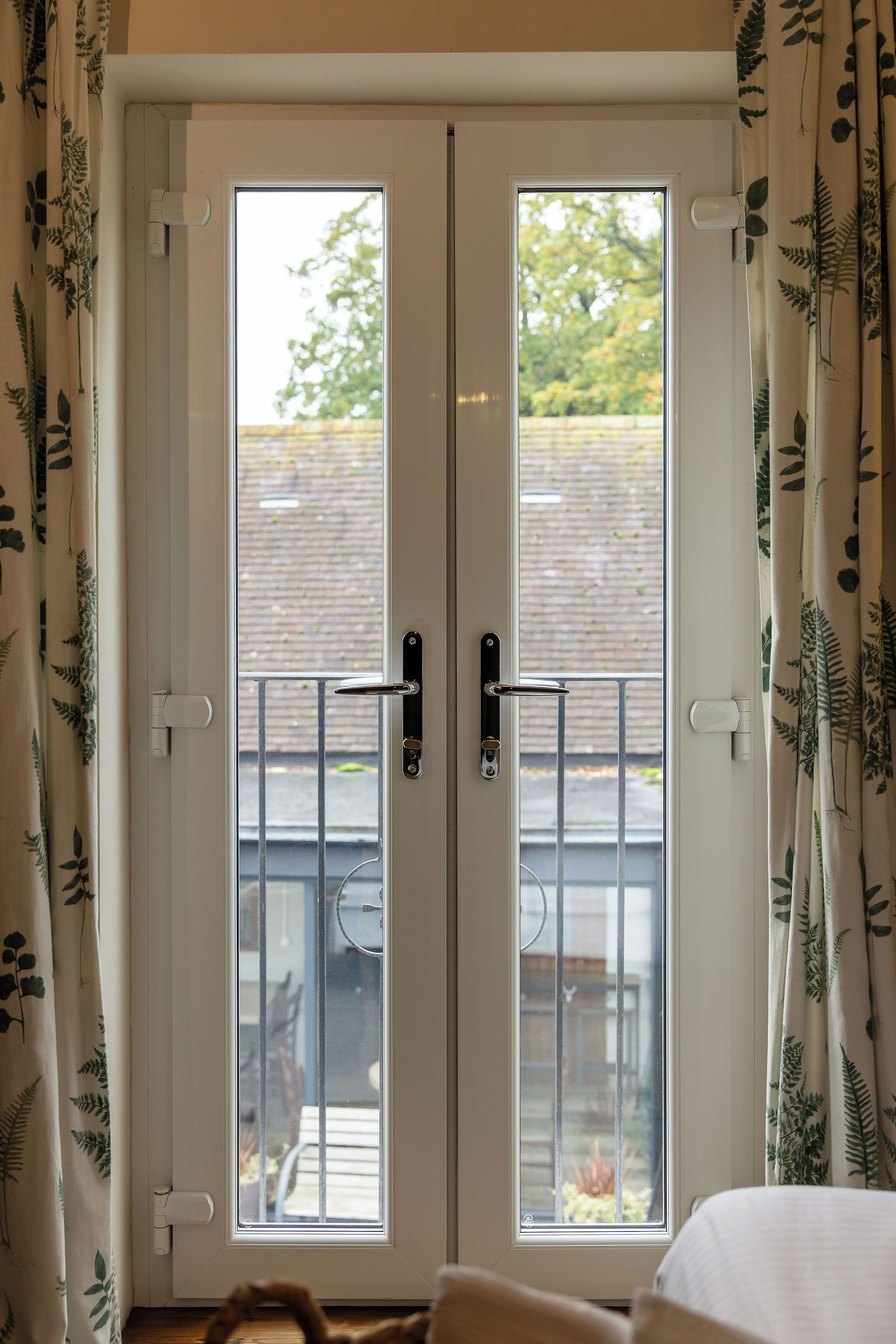 Deluxe Double or Twin Room | Iron/ironing board, free WiFi