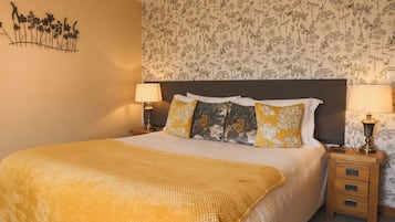 Iron/ironing board, free WiFi