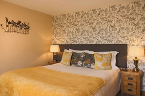 Luxury Double or Twin Room | Iron/ironing board, free WiFi - The Haughmond (Upton Magna)