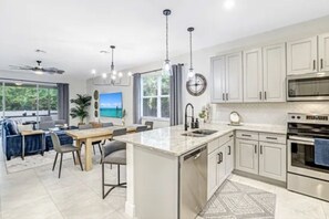 ميكروويف، فرن، موقد طهي مسطح، غسالة أطباق