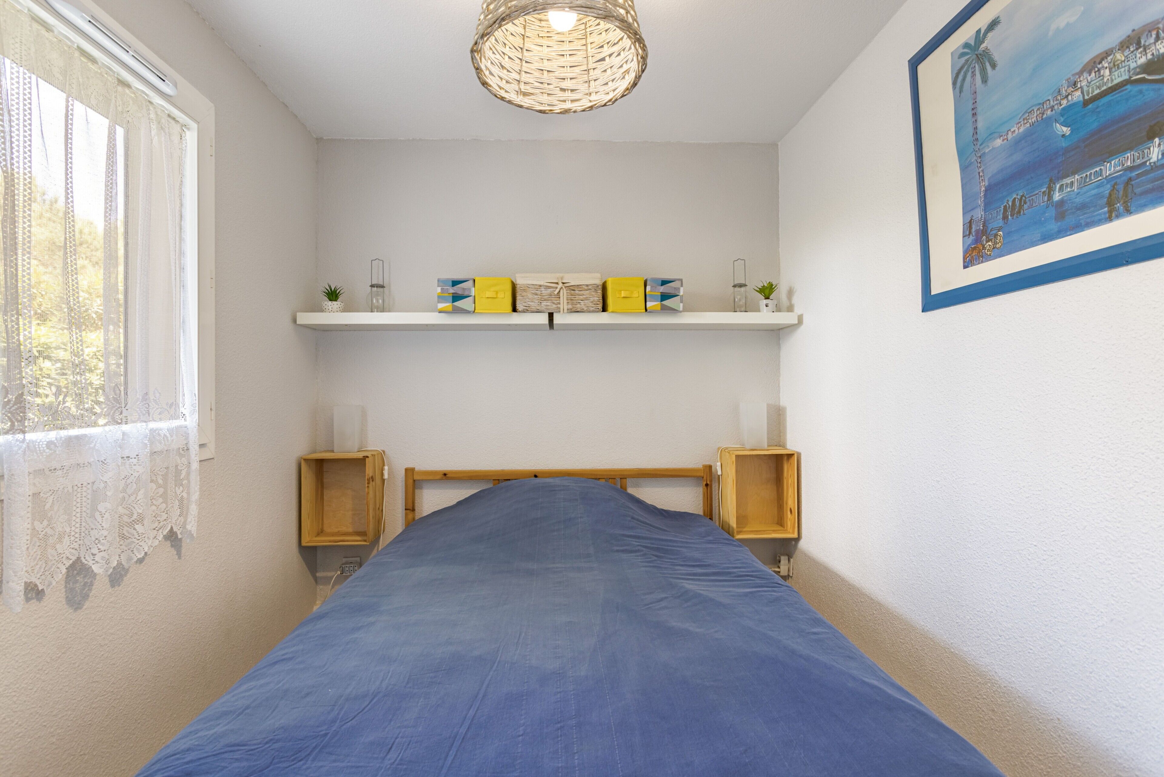 Iron/ironing board, WiFi, wheelchair access