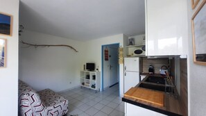 Interior - Seaside Apartment in Saint-Cyprien-Plage (66750), Lagune Area (Saint-Cyprien Plage)