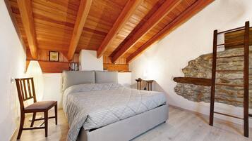 Bügeleisen/Bügelbrett, WLAN, Bettwäsche