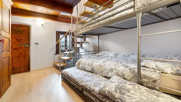 Bügeleisen/Bügelbrett, WLAN, Bettwäsche