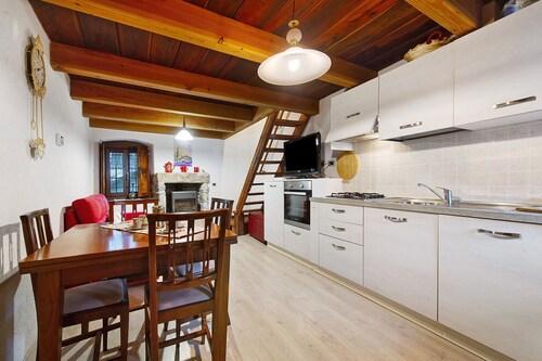 Maison Core Vacation Home with Mountain View and Wi-Fi