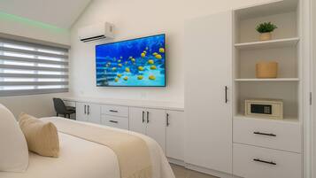 Apartment, 2 Bedrooms, Smoking, Balcony | Room amenity