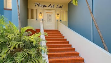 Apartment, 2 Bedrooms, Smoking, Balcony | Exterior detail