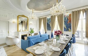 Dining - AN UNIQUE STYLE COMBINES TIMELESS ARCHITECTURAL WITH MODERN AMENITIES – MARAIS (Paris)