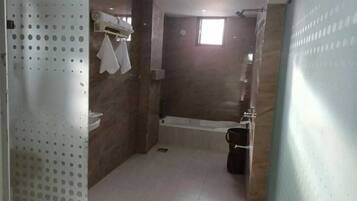 套房 | 浴室 | 拖鞋