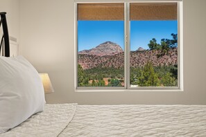 4 bedrooms, desk, iron/ironing board, free WiFi - Cozy & Charmful Sedona Escape (Sedona)