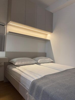 Lúxusíbúð - svalir - útsýni yfir garð | Myrkratjöld/-gardínur, hljóðeinangrun, straujárn/strauborð