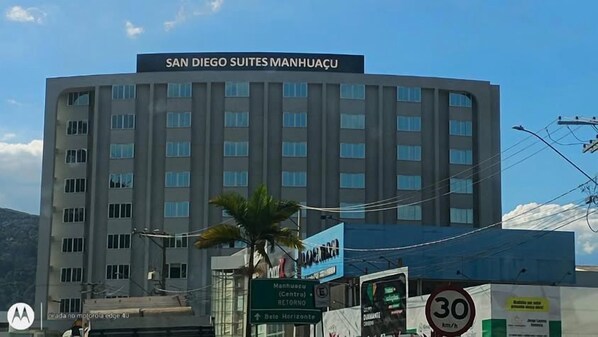 المنشأة من الخارج