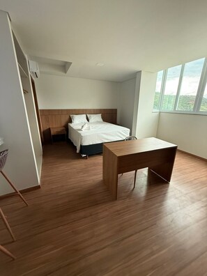 Laptop workspace, free WiFi