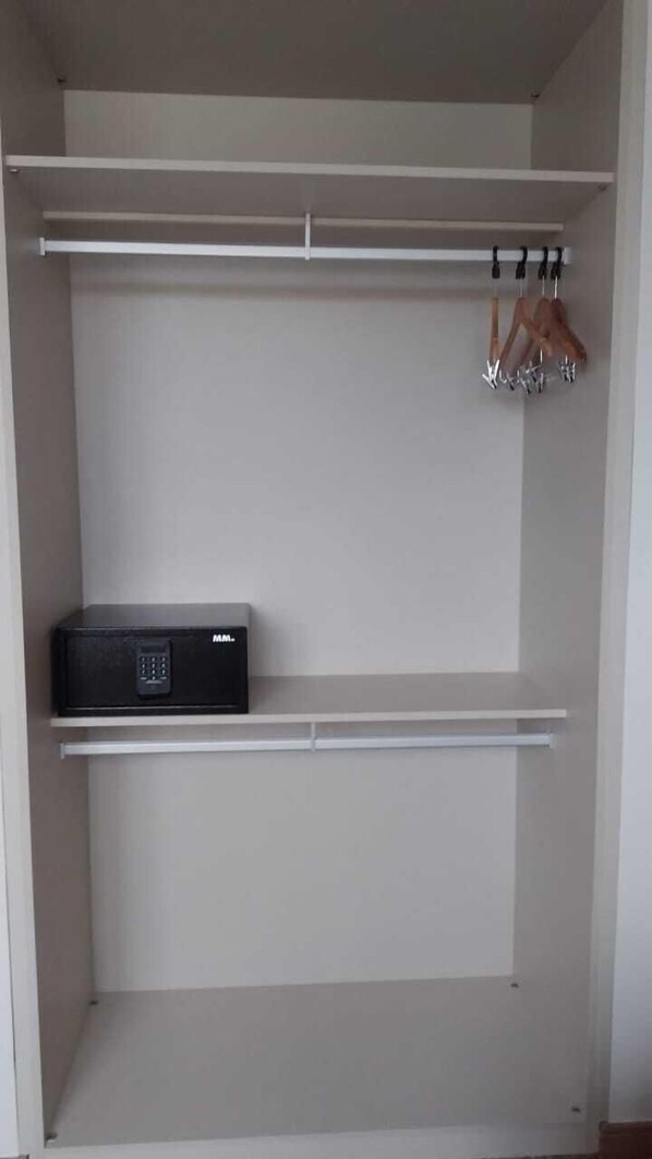 Superior Double Room | Laptop workspace, free WiFi