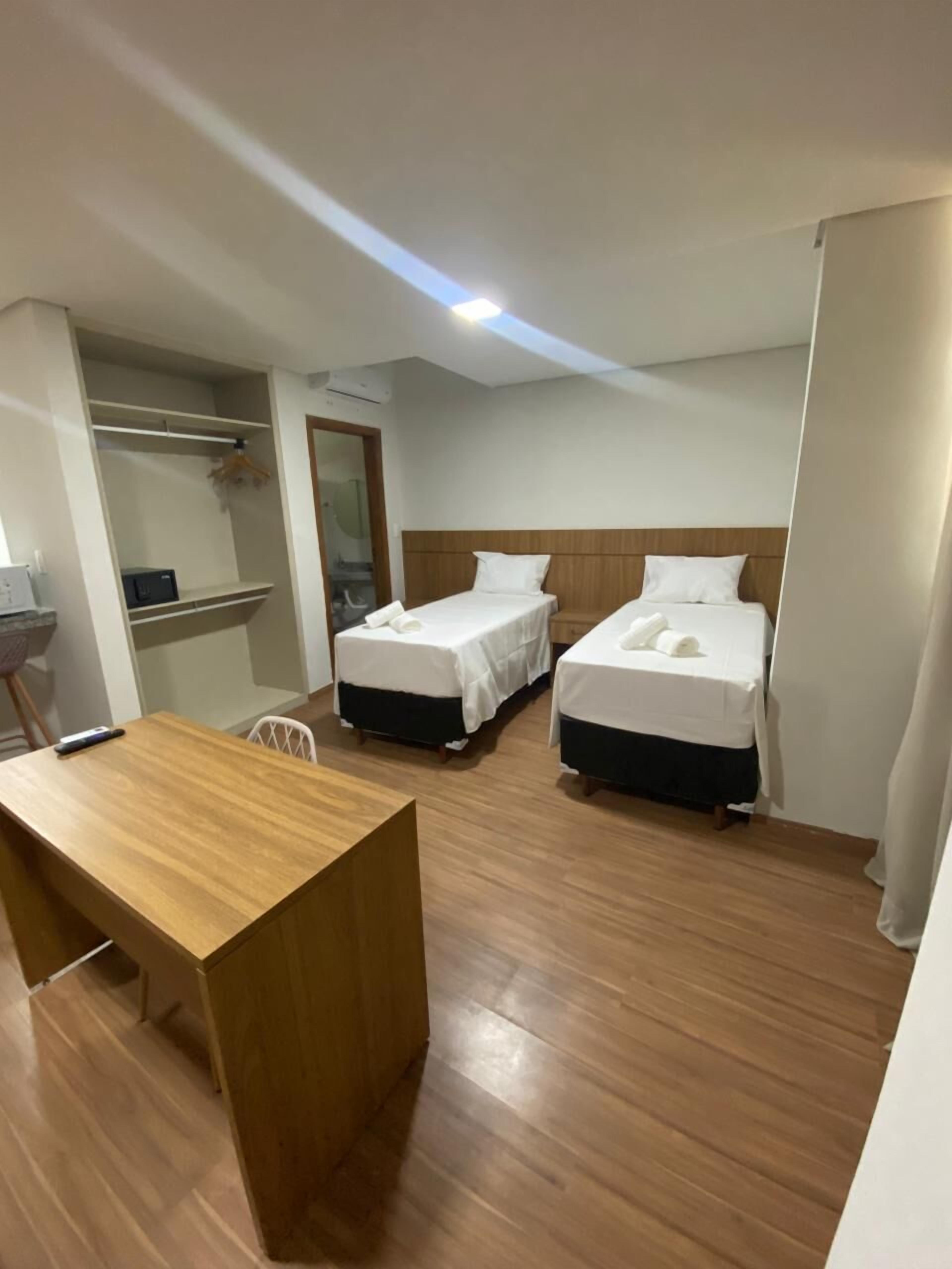 Espacio para trabajar con un portátil y wifi gratis