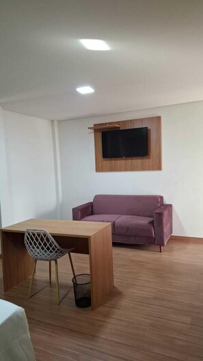 Laptop workspace, free WiFi