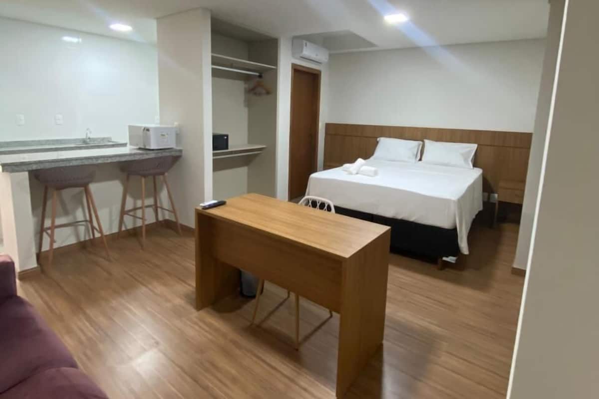 Laptop workspace, free WiFi