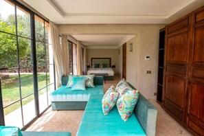 In-room safe, desk, blackout drapes, soundproofing - Domaine 3 Riads  (Marrakech)