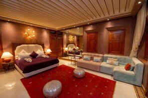 Comfort-Suite, 1 Schlafzimmer, Zimmerreinigung, Poolblick