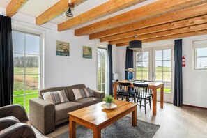 TV - 5-person Zeeland Cottage (Wemeldinge)