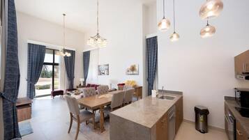 Villa superior, 4 habitaciones, alberca privada, vista al lago