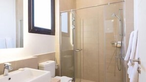 Superior-Villa, 4 Schlafzimmer, eigener Pool, Seeblick