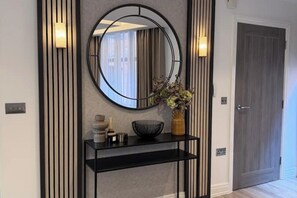 Interior - Chambers Residence 5* | 2BR | Executive Suite (Manchester)