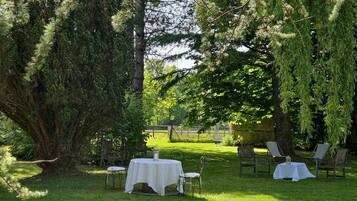 Ristorazione all'aperto