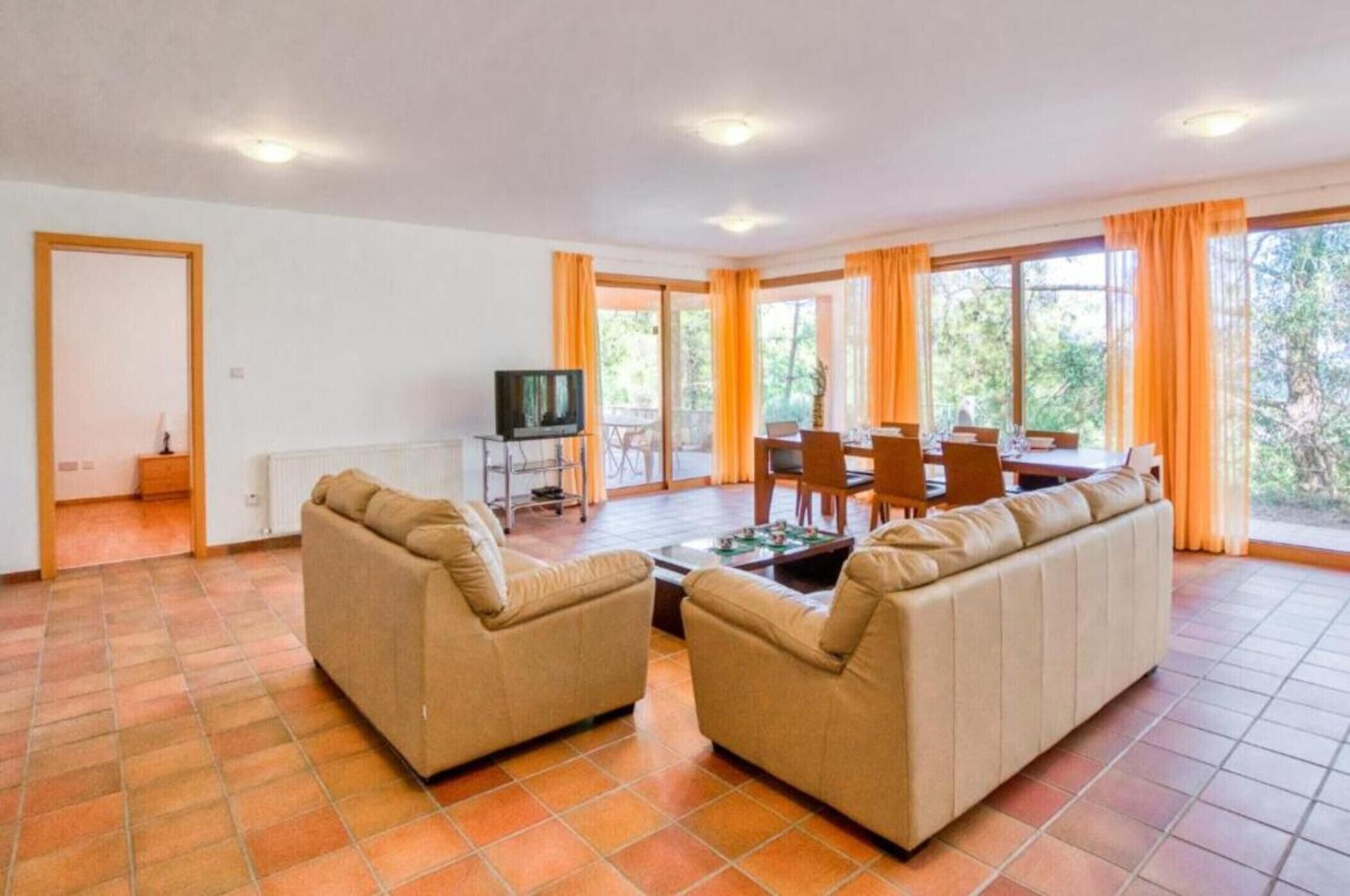 House | 5 bedrooms, soundproofing
