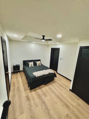 Strykejern/-brett, wi-fi og sengetøy