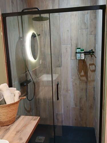 Apartment T2 3 * 38 M ² new, cozy, very bright