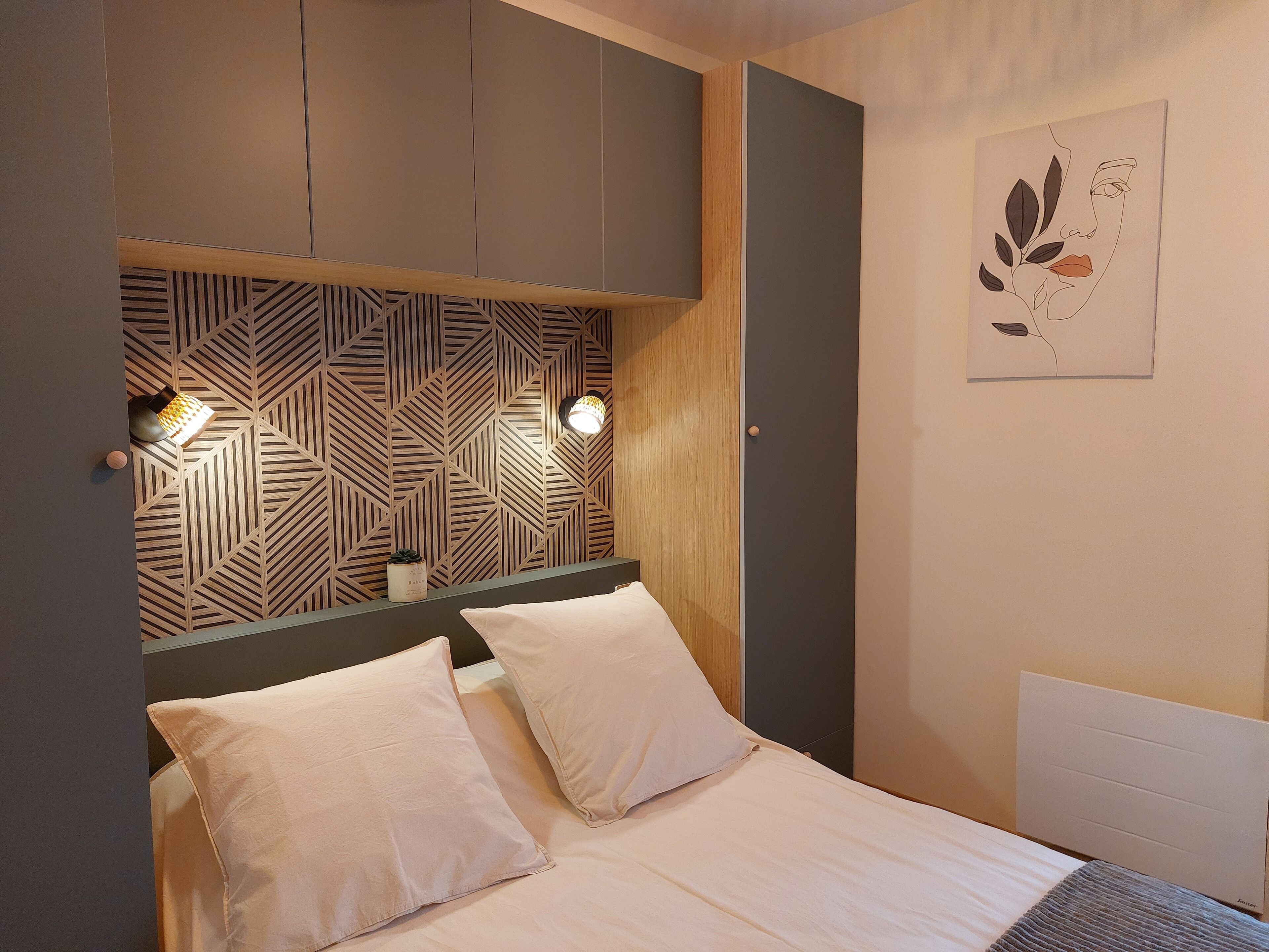 1 chambre, fer et planche à repasser, Wi-Fi gratuit, draps fournis