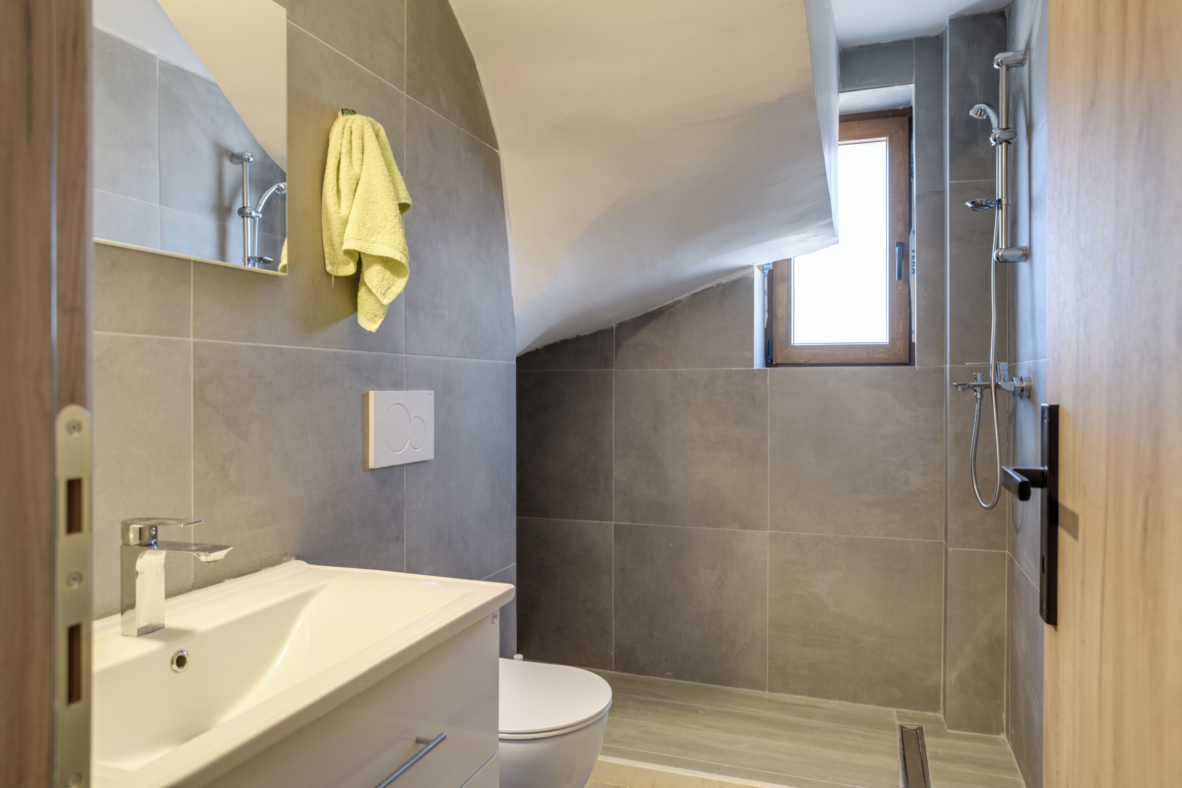 Hair dryer, towels, toilet paper