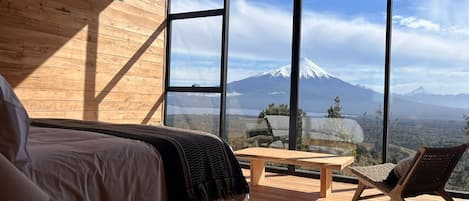 Chambre Deluxe Double ou avec lits jumeaux, patio, vue montagne