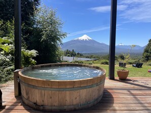 Outdoor spa tub - Ampe Lodge (Puerto Varas)