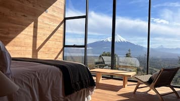 Caja de seguridad en la habitación y sistema de insonorización