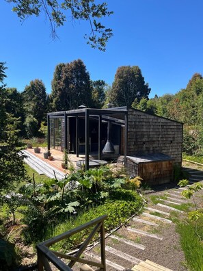 Deluxe Double Room, Patio, Mountain View | Living area - Ampe Lodge (Puerto Varas)