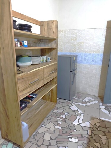 Comfortable house in quiet neighborhood, car-rental & hotelservice possible