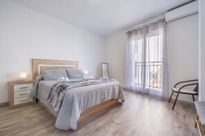 3 Schlafzimmer, Bügeleisen/Bügelbrett, WLAN, Bettwäsche