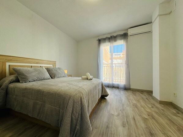 Room - Apartment 'Bright in Maracena' with Private Terrace, Wi-Fi and Air Conditioning (Granada)