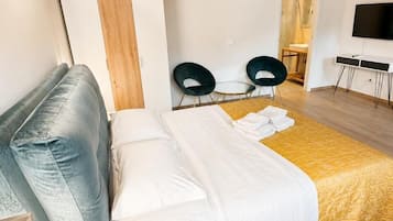 Habitación Confort | Escritorio, espacio para trabajar con un portátil, wifi gratis