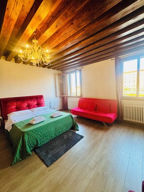 基本四人房 | 書桌、免費無線上網