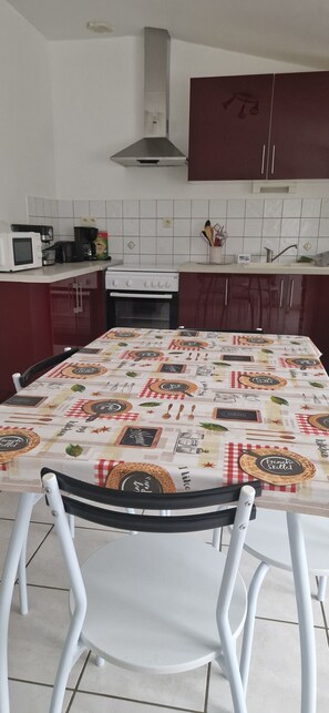 Private kitchen - Gîte near Puy du Fou (Montournais)