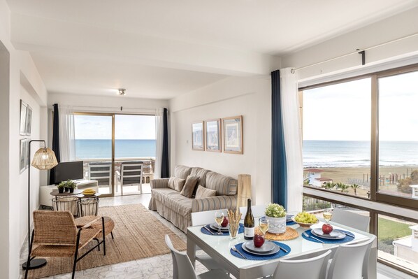 Apartment | 2 bedrooms - Mackenzie Beachfront Suite (Larnaca)